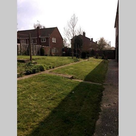 Spacious Ground Floor Studio Flat - Easy Access To Stansted Airport, London And Cambridge Apartment Bishop's Stortford Luaran gambar