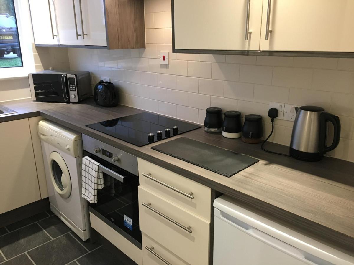Spacious Ground Floor Studio Flat - Easy Access To Stansted Airport, London And Cambridge Apartment Bishop's Stortford Luaran gambar